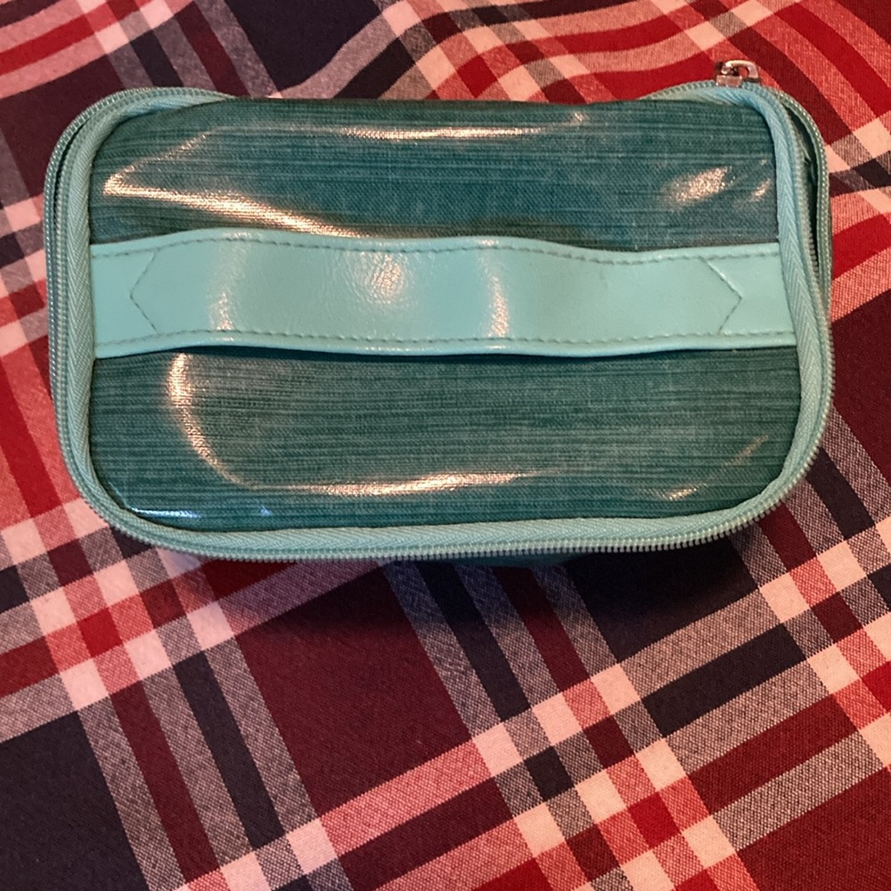 NWOT Clinique Aqua Cosmetic Organizer